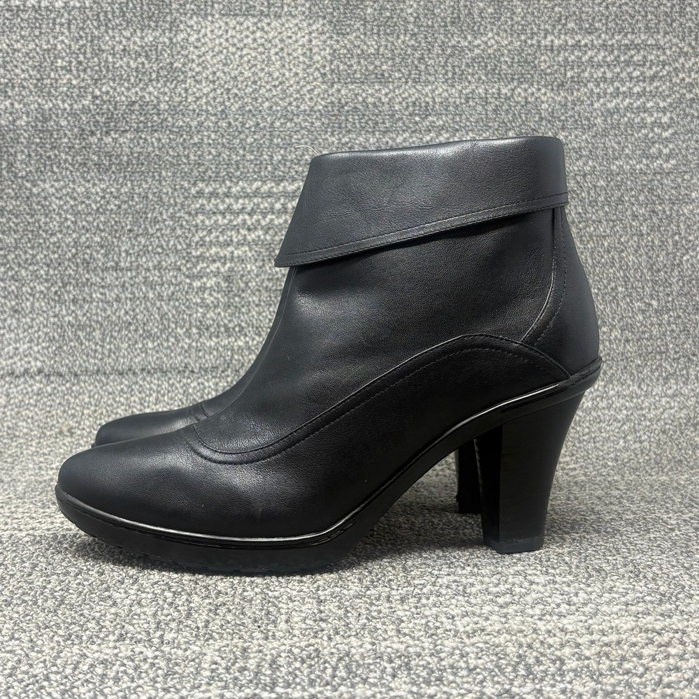 SOFFT Womens Size 7 M Black Leather Zip Ankle Fashion Boots